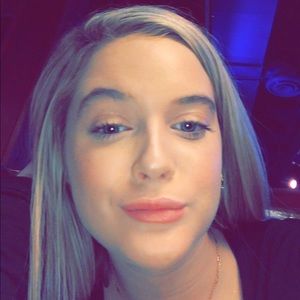 Meet your Posher, Mallory